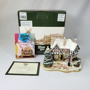 Lilliput Lane "The Three Kings" L2650 - 2003 Illuminated Cottage w/ Box & Deed